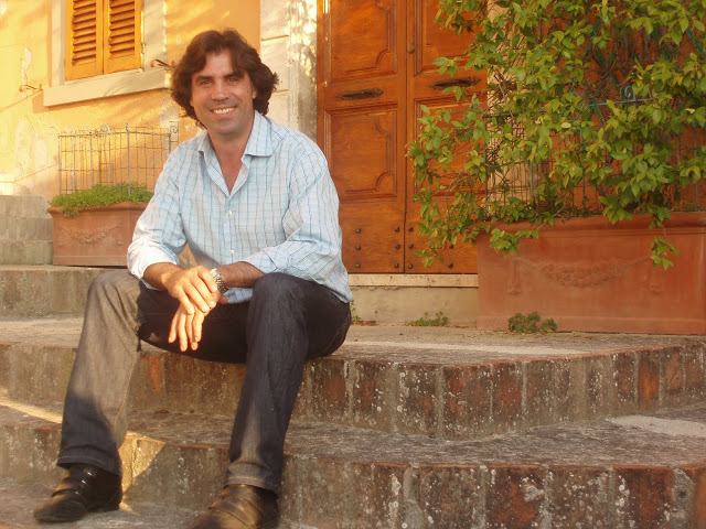 Alessandro Director de Cielo y Tierra